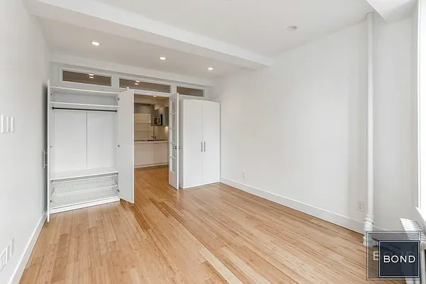 Rented by Bond New York | media 6