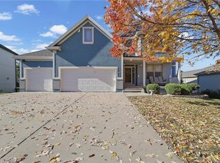 1205 Wiltshire Blvd, Raymore, MO 64083