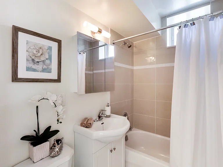 101 Cosburn Ave #104 — Photo 62
