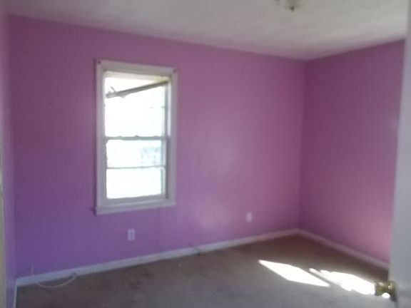 3rd image of 89 Wyoming Ave