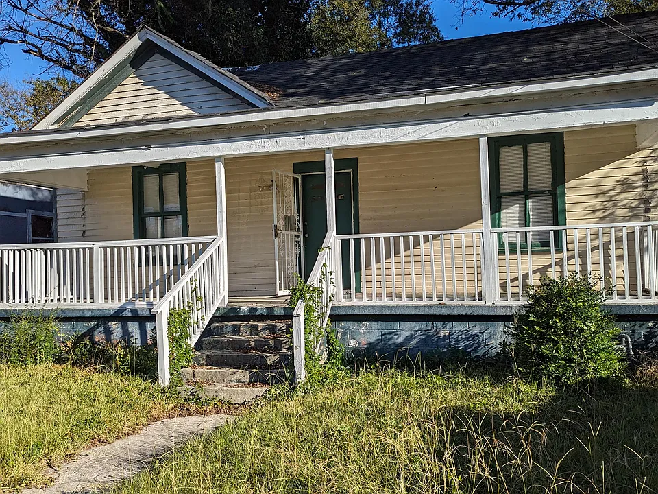 645 Rutherford Ave