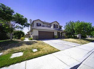 36425 Fallingstar Pl, Palmdale, CA 93552