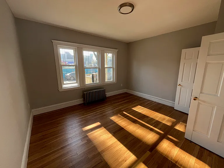 16 Verona St #1R — Photo 12
