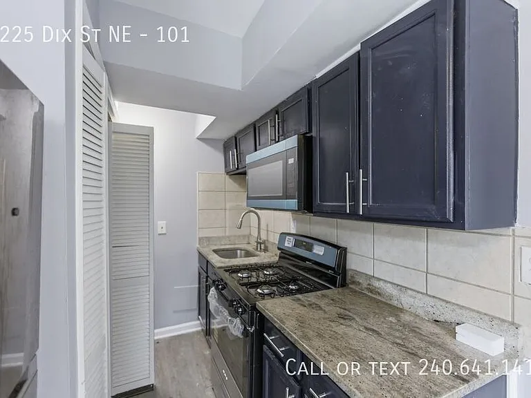 5225 Dix St NE #101 — Photo 4