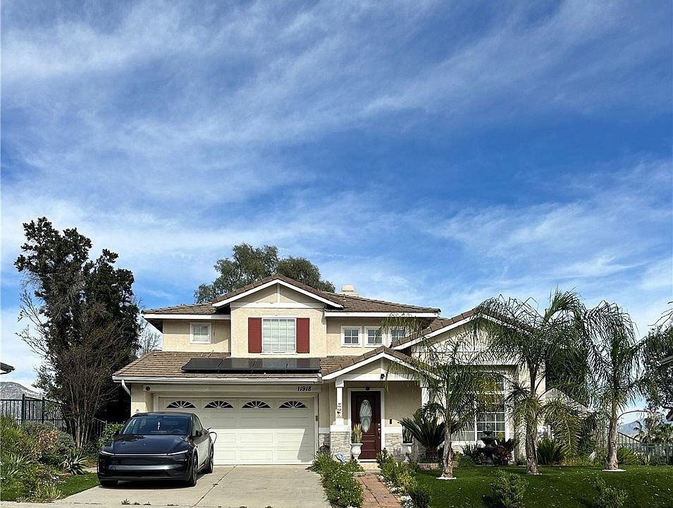 1st image of 11918 Edgecliff Ave