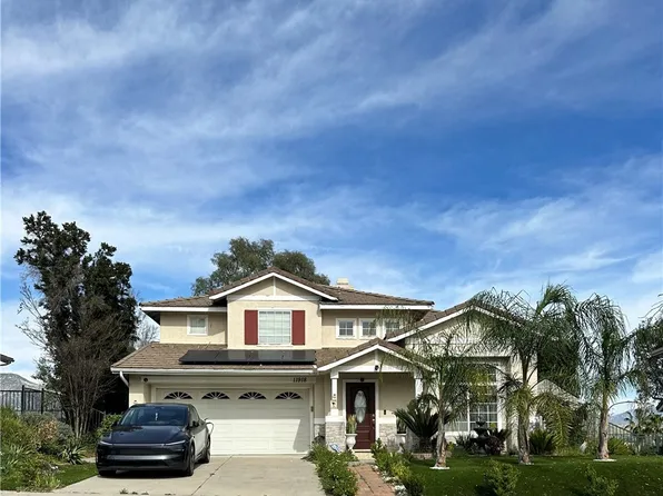 11918 Edgecliff Ave, Sylmar, CA 91342