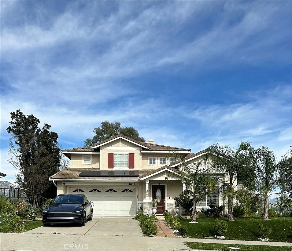 11918 Edgecliff Ave photo 1