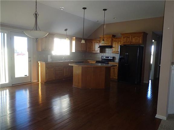 5th image of 908 Edgewood Dr