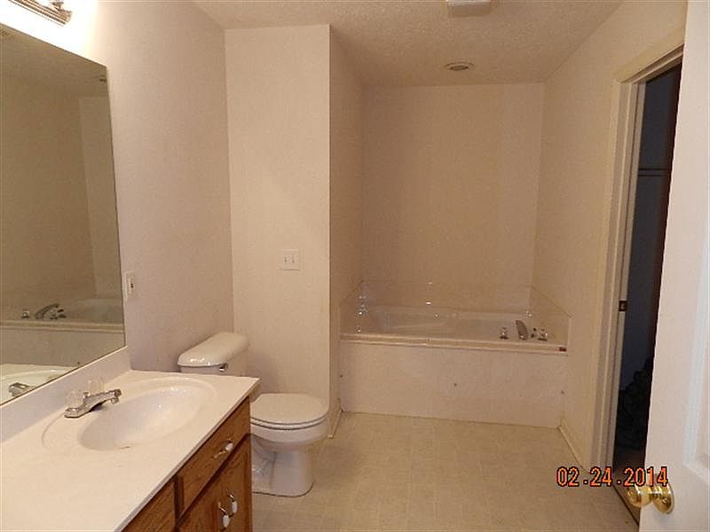 2nd image of 1342 Hartsville Park
