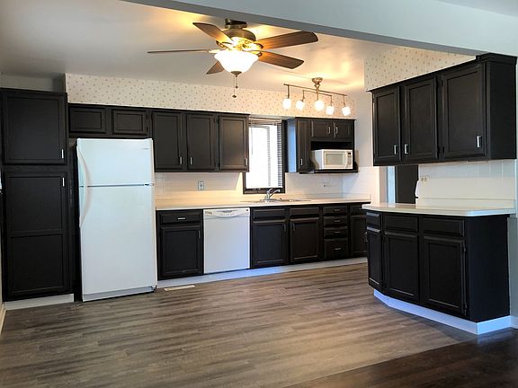 3rd image of 16819 Forestview Dr