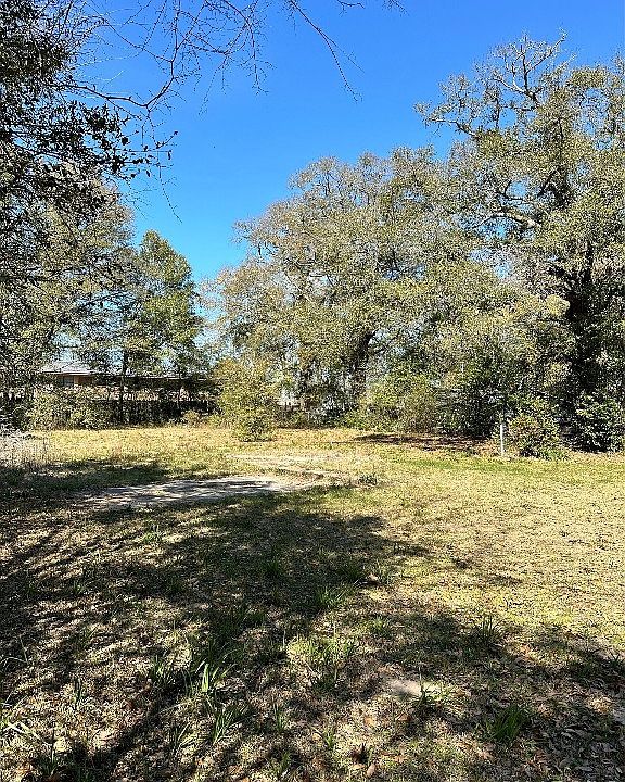 2nd image of 216 Ketcham St