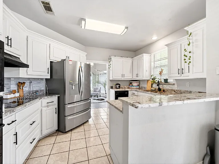 5108 Foxhaven Ct — Photo 2