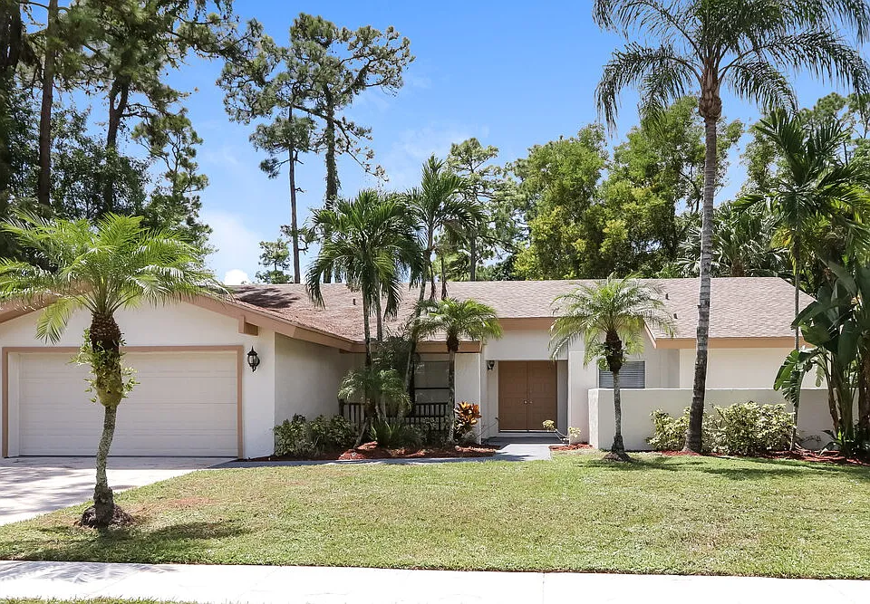 12463 Sawgrass Ct