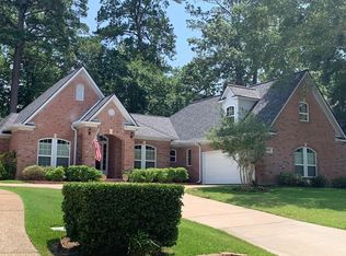 111 Lakeside Dr, Montgomery, TX 77356
