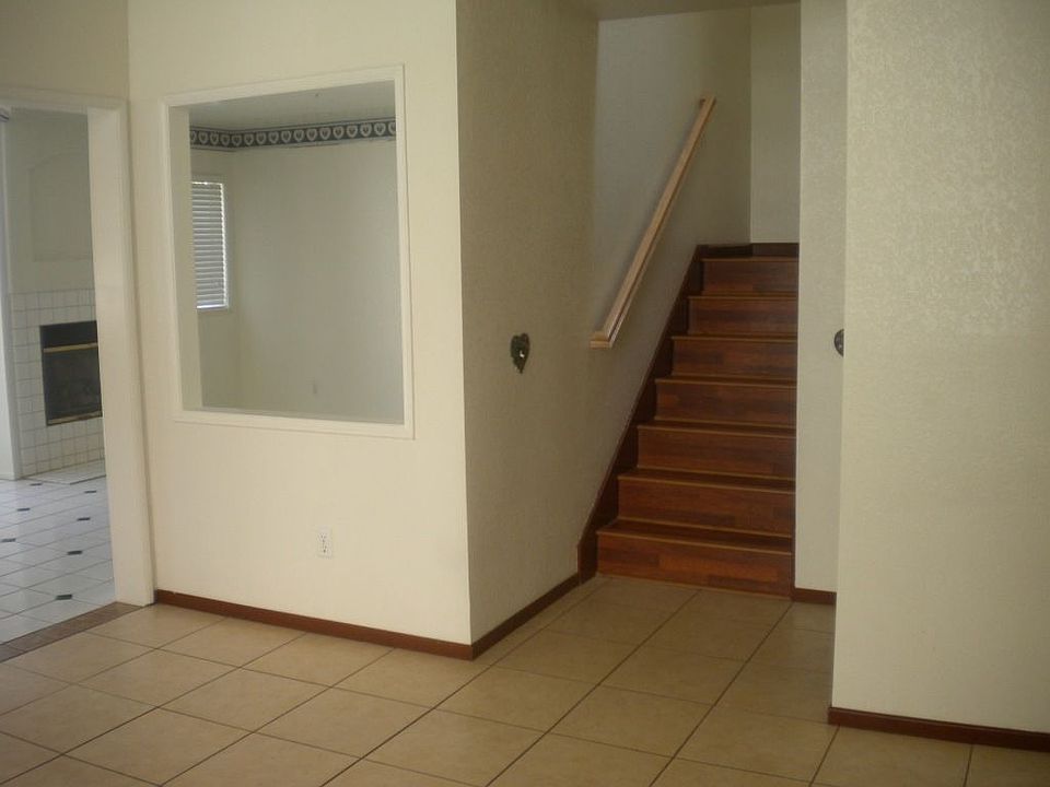 2nd image of 11516 Stonecrest Dr