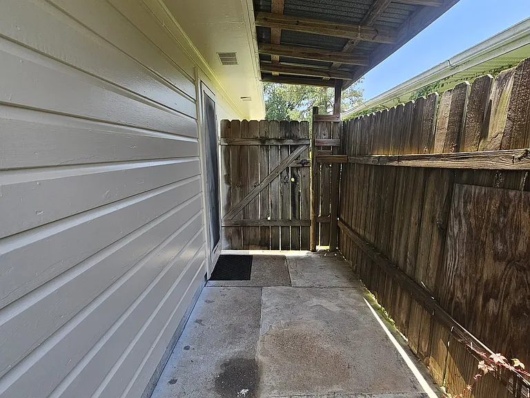 5150 Dawn Dr — Photo 16
