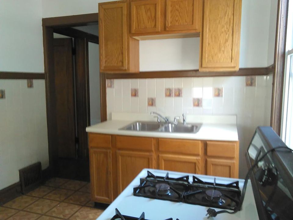 1st image of 4708 W Gladys Ave #2