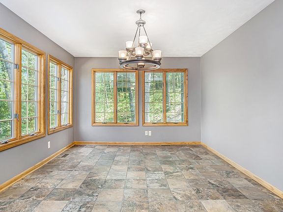 5th image of 3002 Cedar Hills Ln
