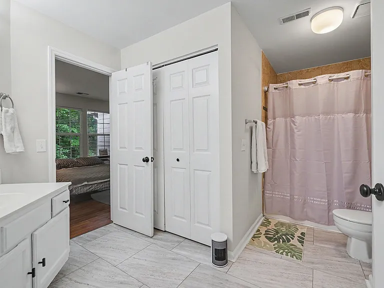 6121 Gray Gate Ln #K — Photo 15