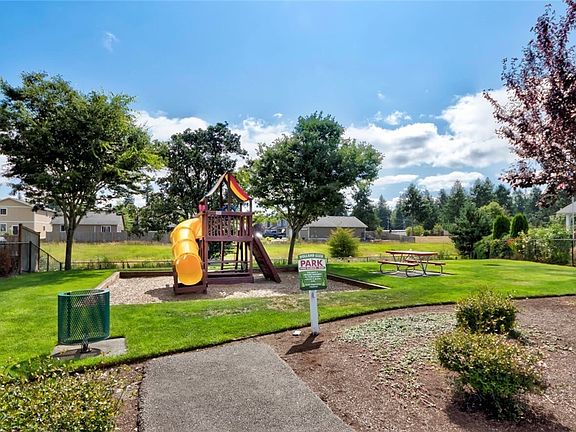 3rd image of 20623 5th Avenue Ct E