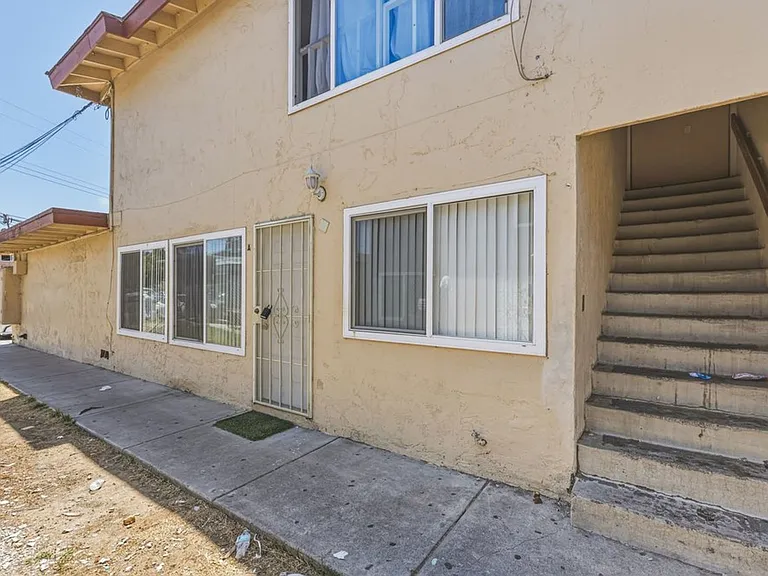 7114 Westview Place — Photo 2