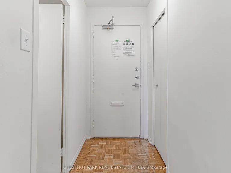 40 Godstone Rd #1507 — Photo 36