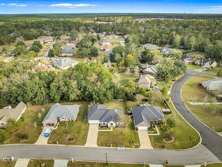 15336 Lakeview Ct — Photo 33