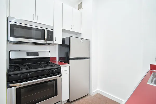 Rented by Living New York | media 25