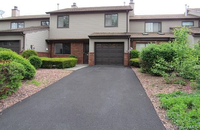 1st image of 524 Barberry Ln Unit 26