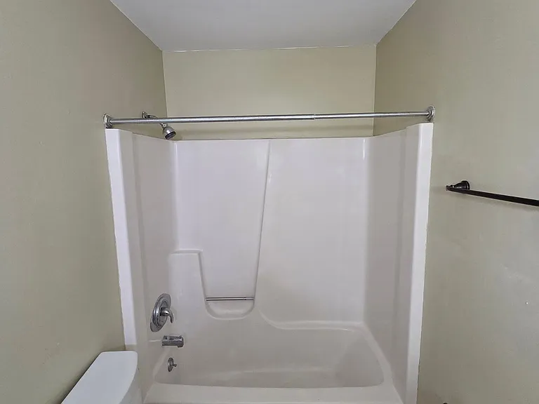 1611 Lyndhurst Dr #F — Photo 10