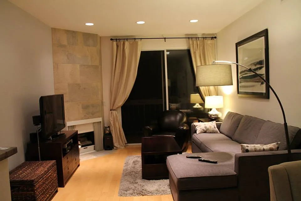 2 bed, 985 sqft, $3,550 — Photo 3
