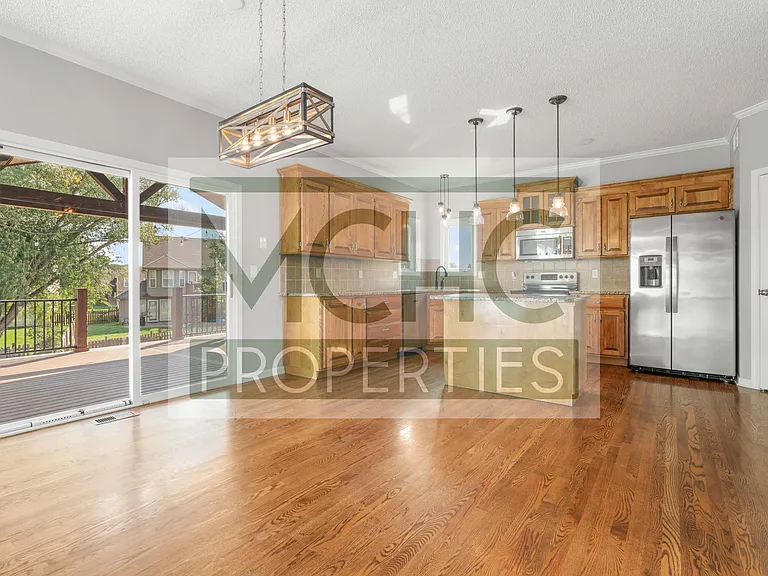 2353 SW Current Ct — Photo 6