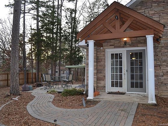 4th image of 8103 Westbourne Dr #14
