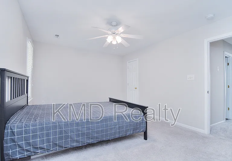 11315 Dundarrach Ln — Photo 10