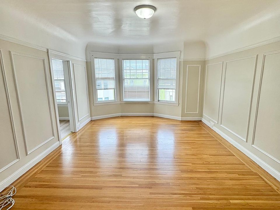 1st image of 2650 Franklin St #39