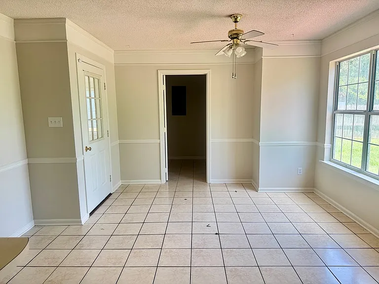 5222 Northridge Rd N — Photo 8