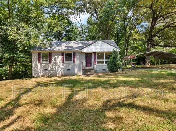 570 Carol Dr, Pegram, TN 37143