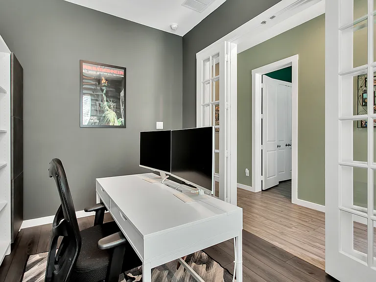 7667 Tiffany Dr — Photo 6