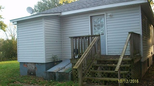 2nd image of 207 N Ash St