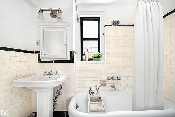 Sold by Brown Harris Stevens | media 17