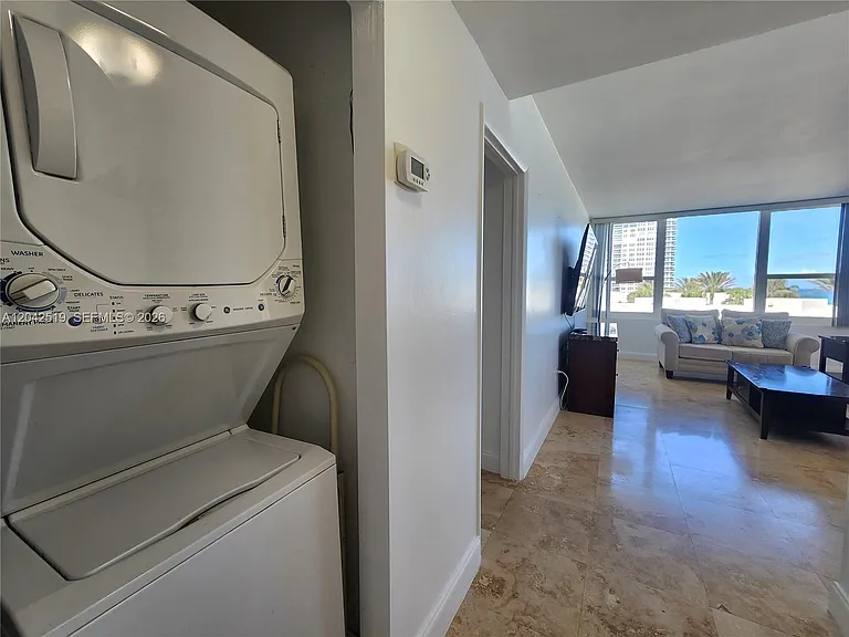 3505 S Ocean Dr #412 — Photo 25