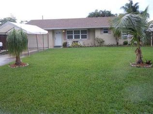 7599 Seabreeze Dr, Lake Worth, FL 33467
