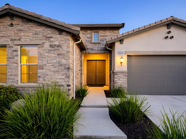 3636 Elberta Circle, Dinuba, CA 93618