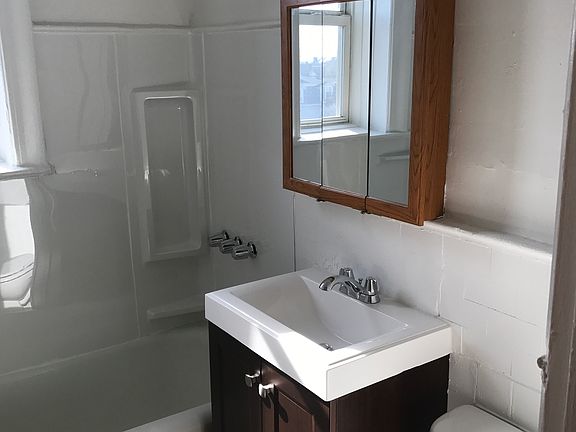 2nd image of 49 Waverly St APT 42