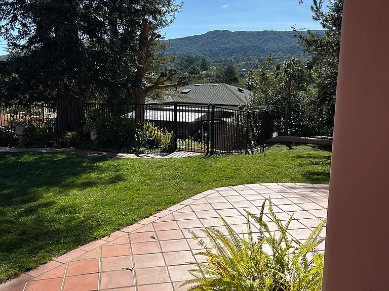 473 Valley View Dr — Photo 18