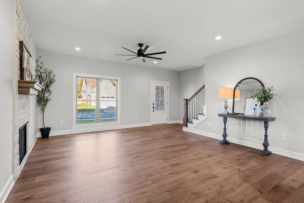 next background image