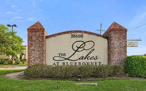 10600 Lakes Blvd Photo 1