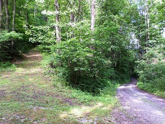 4th image of 15 Penny Ln
