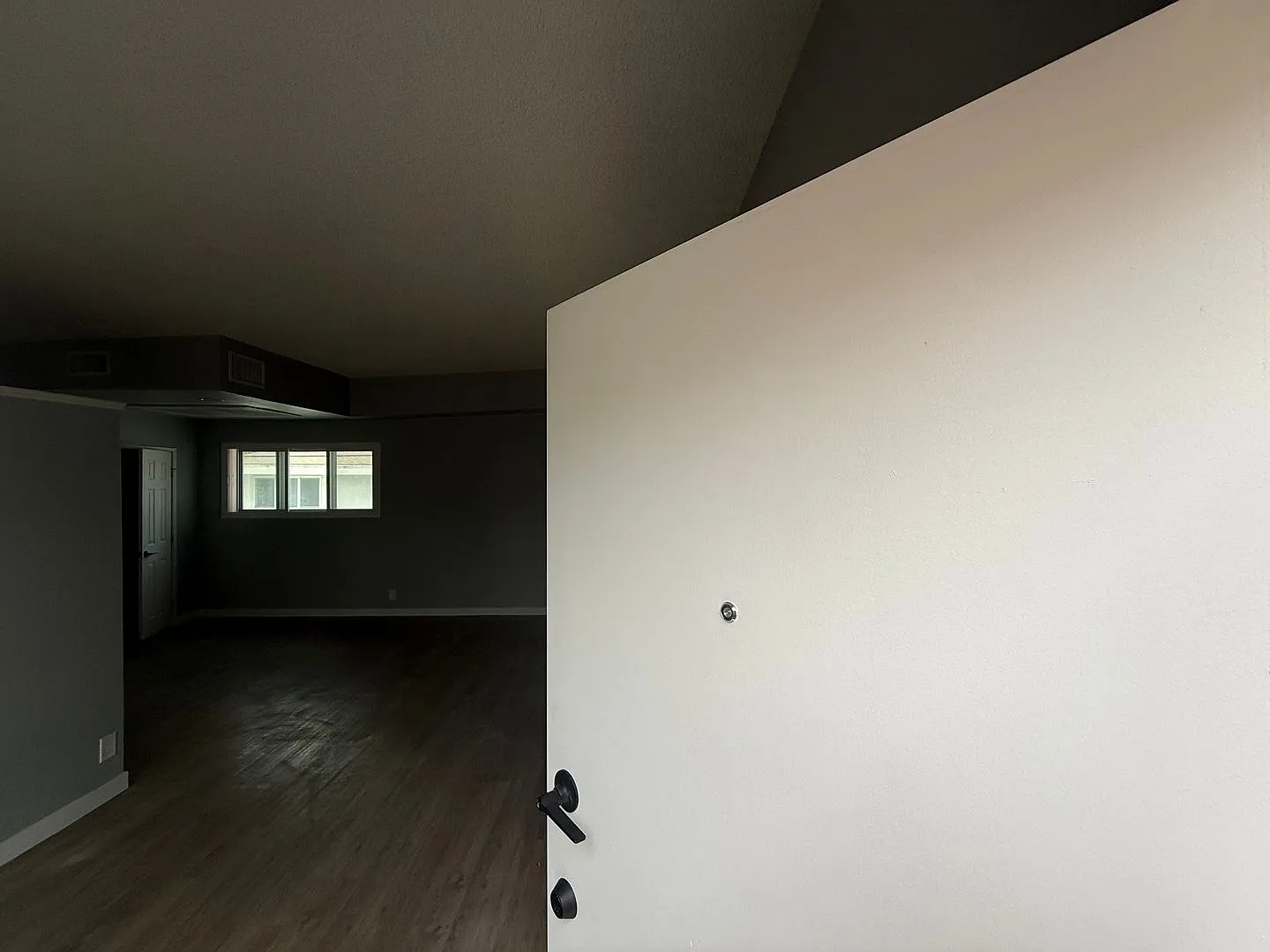 10207 Crenshaw — Photo 4