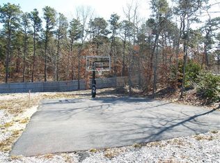 82 Wentworth Ln, North Chatham, MA 02650